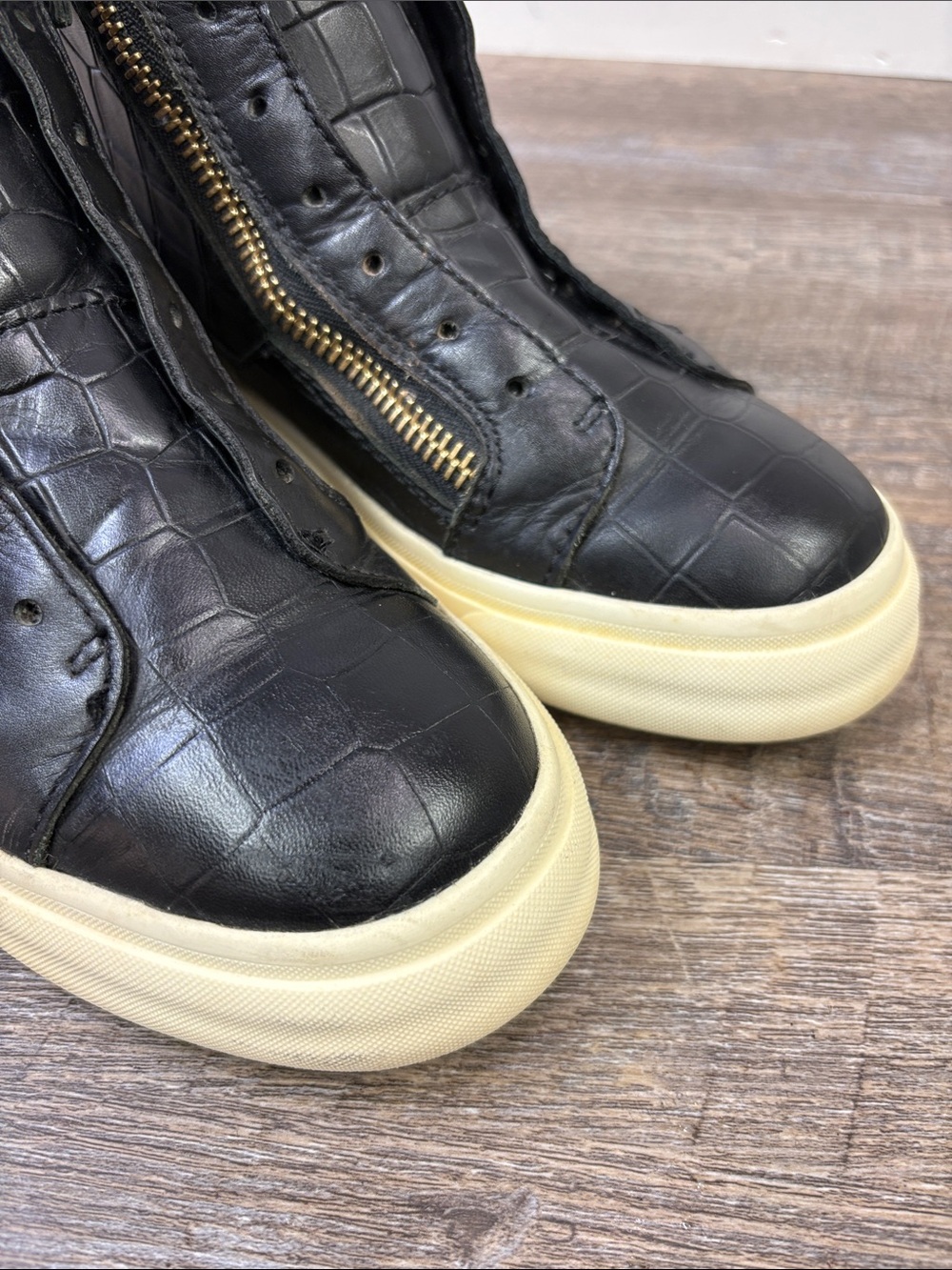 Giuseppe Zanotti Black Croc Embossed High Top Sneakers Gold Zip Italy EU 38 - Picture 8 of 11